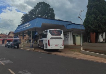 : Rodoviária no municipio de Colômbia, utilizada pela Viação Rio Grande. 